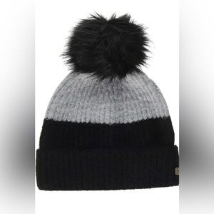 Columbia Women's Winter Blur Pom Beanie